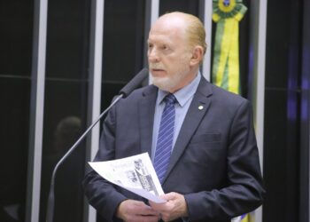 Vermelho diz que legalização dos jogos pode cobrir “rombo” com desoneração da folha