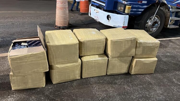 Carregamento de R$ 500 mil em peças para veículos é apreendido na Ponte da Amizade​