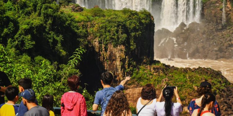 Pesquisa mostra Foz do Iguaçu entre os destinos turísticos mais desejados