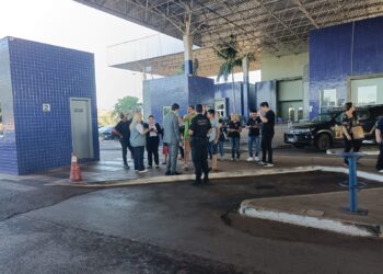 32 menores são devolvidos às autoridades paraguaias, durante operação combate ao trabalho infantil na Ponte da Amizade