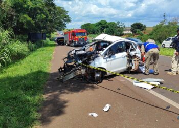 Uma pessoa morreu em grave acidente na BR 277, envolvendo três veículos