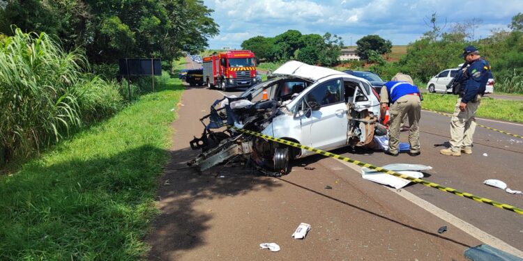 Uma pessoa morreu em grave acidente na BR 277, envolvendo três veículos