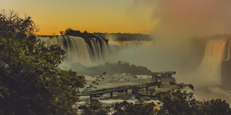 Feriado de carnaval deve ser movimentado nas Cataratas do Iguaçu