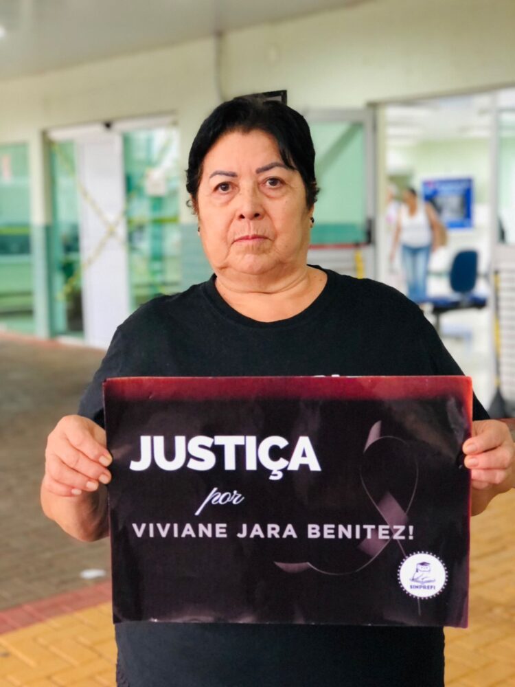 Ato público marca um ano da morte de professora por erro médico e pedido de justiça