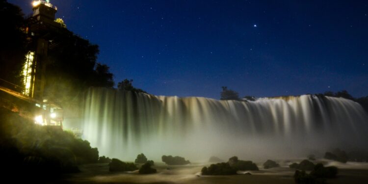 Passeio “Noite nas Cataratas” volta a partir de 9 de março