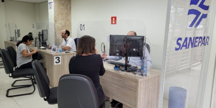 Sanepar vai abrir central de atendimento neste sábado (17)