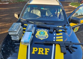 PRF apreende fuzis e cocaína em São Miguel do Iguaçu
