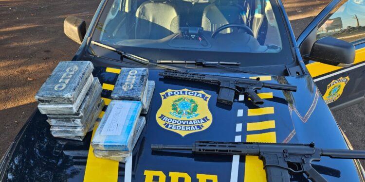 PRF apreende fuzis e cocaína em São Miguel do Iguaçu
