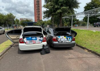 Cinco pessoas são presas pela PF em comboio de carros carregados de contrabando