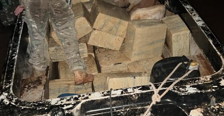 Exército e PF apreendem 600 quilos de maconha no Lago de Itaipu