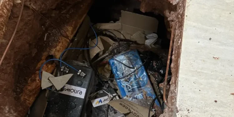 Polícia paraguaia localiza entrada do túnel usado para chegar ao cofre dos cambistas em Ciudad del Este