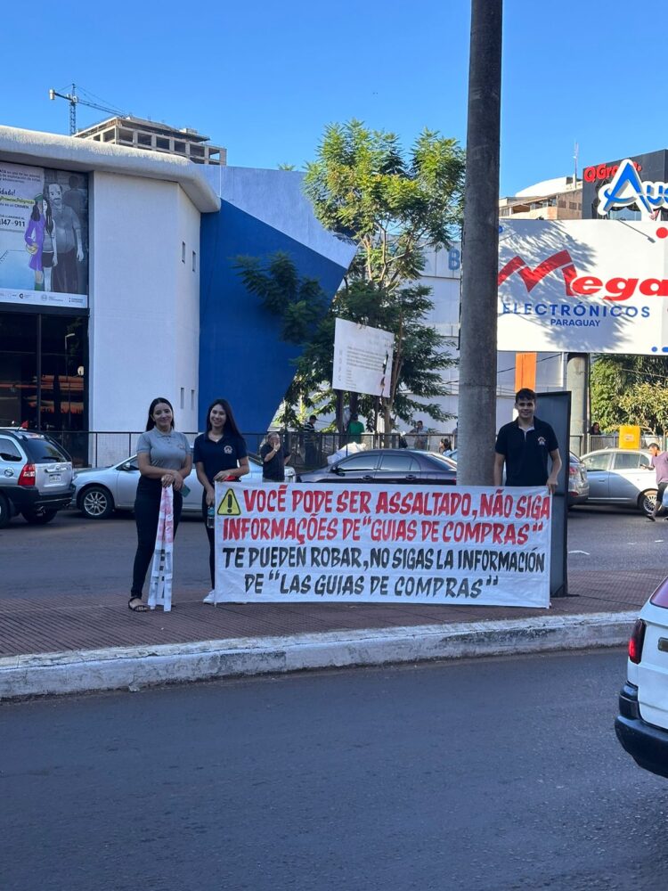 Prefeitura faz mobilização contra falsos guias que atuam em shoppings e lojas de Ciudad del Este