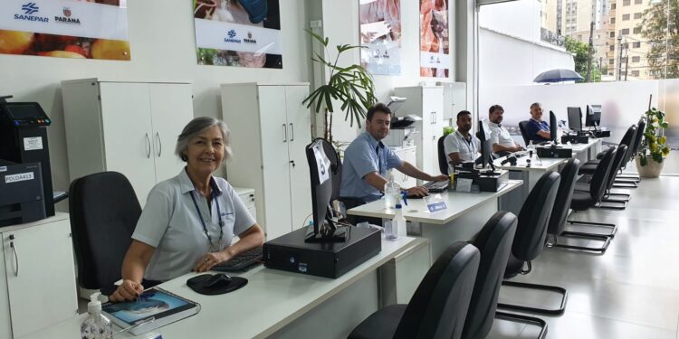 Clientes que desejam parcelar, quitar débitos ou aderir ao programa Água Solidária, podem procurar a Sanepar neste sábado (09)