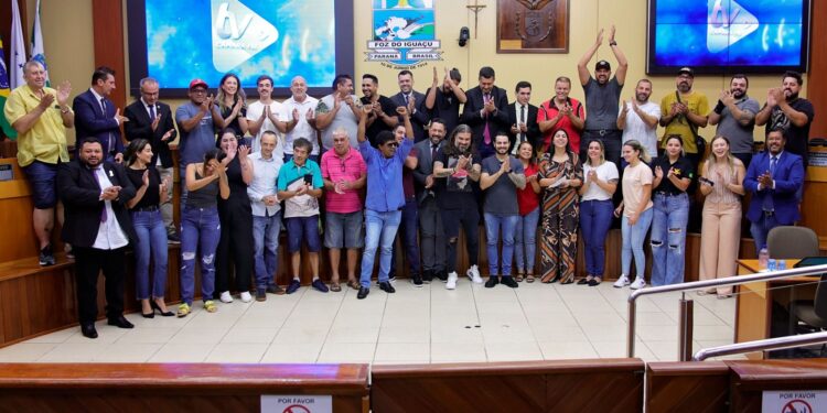 Lei para atividades dos músicos em bares e restaurantes de Foz do Iguaçu é aprovada pelos vereadores