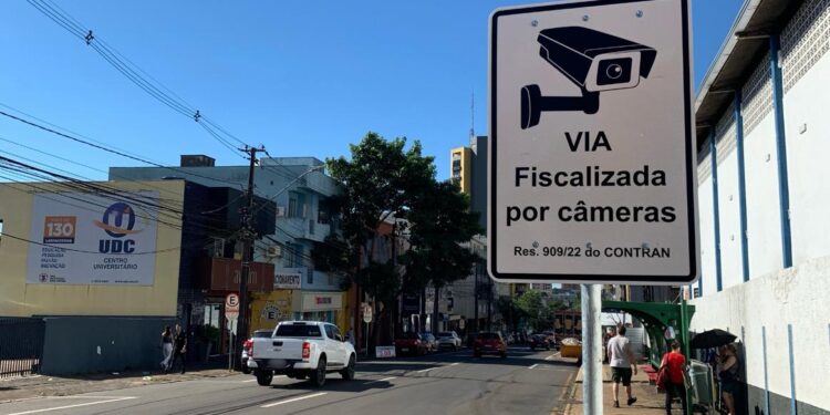 Atenção motoristas: Foztrans usa sistema de videomonitoramento 24h para fiscalizar o trânsito