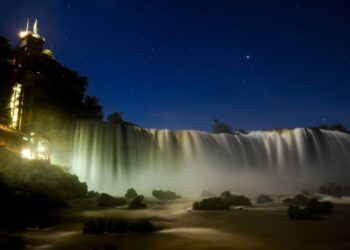 Passeio Noite nas Cataratas começa neste sábado, 9 de março