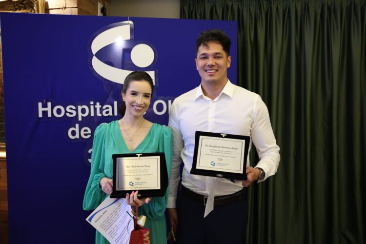 Hospital de Olhos de Cascavel forma os primeiros residentes