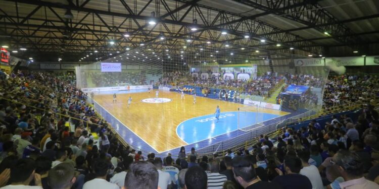 É hoje! Foz Cataratas enfrenta o Jaraguá pela Liga Nacional de Futsal