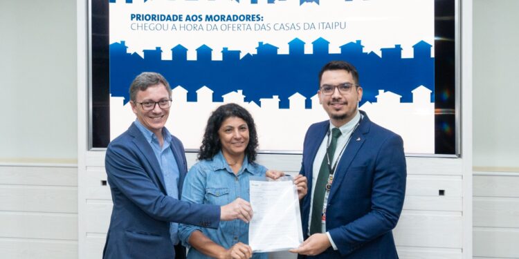Atuais moradores de casas nas Vilas A e B terão preferência na compra dos imóveis