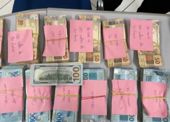 Mulher que cruzava a fronteira com R$ 97 mil em espécie tem metade do dinheiro retido