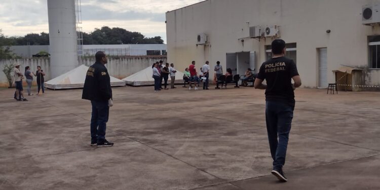 Porta do Fórum Eleitoral de Foz é arrombada durante a madrugada