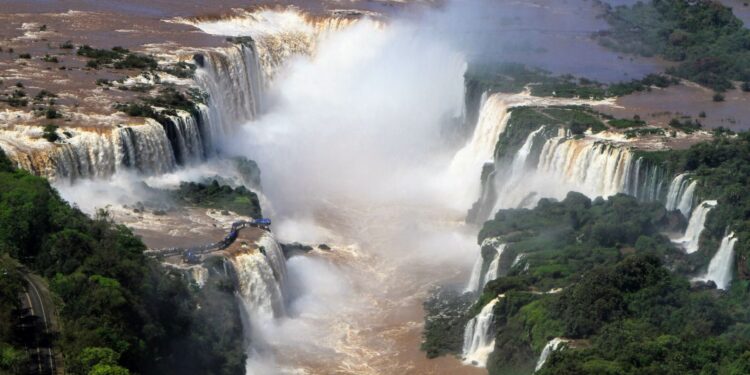 Parque Nacional do Iguaçu abrirá ao meio-dia para visitação, no próximo domingo, 5 de maio
