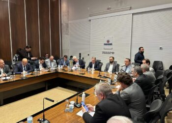 Projeto de parceria na gestão de escolas estaduais é anunciado pelo governo