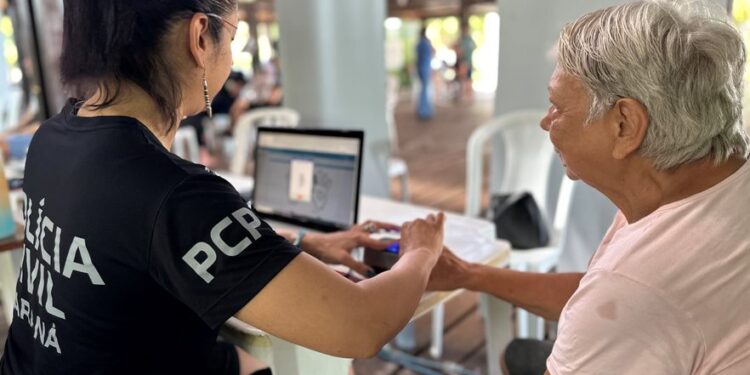 PCPR na Comunidade traz serviços de polícia judiciária para moradores de Foz do Iguaçu
