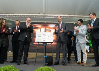 Itaipu completa 50 anos com celebração para empregados e empregadas