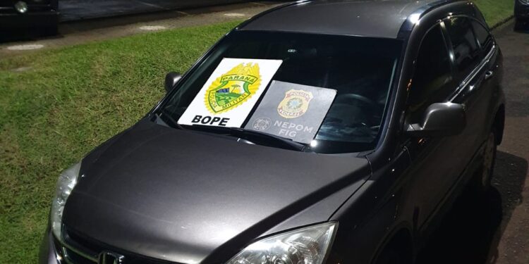 Carro com mais de 500 kg de maconha é apreendido em porto clandestino em Foz do Iguaçu
