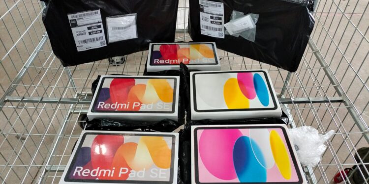 Receita Federal confisca R$ 100 mil em mercadorias de plataforma de vendas on-line