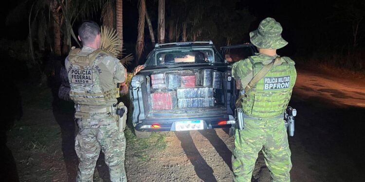 Carro com quase 600 kg de maconha é apreendido pela polícia