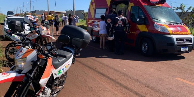 Mulher fica gravemente ferida após ataque de cães Pitbull soltos na rua em Foz do Iguaçu
