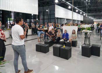 Moradores conhecem estrutura do Mercado Público em café da manhã com gestores