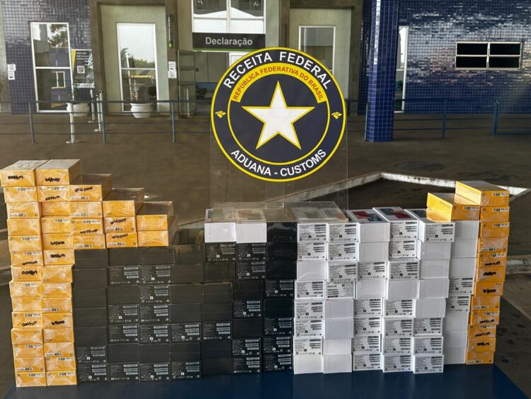 Abordagens na Ponte da Amizade resultam em prisões e apreensão de R$ 1 milhão em mercadorias