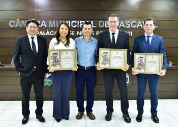 Sócios-fundadores do Hospital de Olhos de Cascavel recebem cidadania honorária e lançam projeto social para crianças