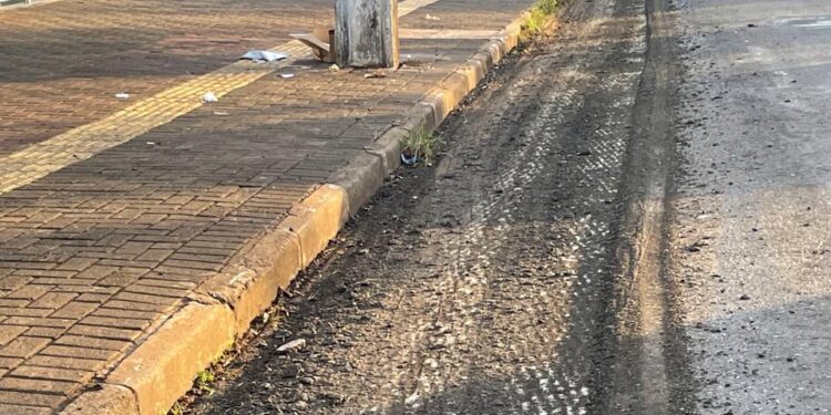 Obra de revitalização da JK mexe com o trânsito na avenida em Foz do Iguaçu