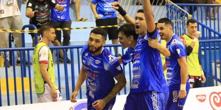 Futsal: pela Liga Nacional, o Foz Cataratas enfrenta o Joaçaba nessa segunda-feira, 17