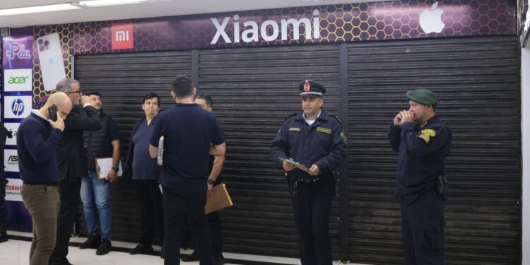 Após denúncia de fraudes contra clientes, loja de Ciudad del Este é fechada pela prefeitura