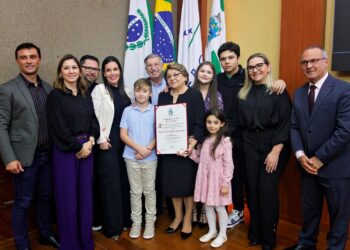 Maria Inês Valente Pacagnan recebe Título de Cidadã Honorária de Foz do Iguaçu