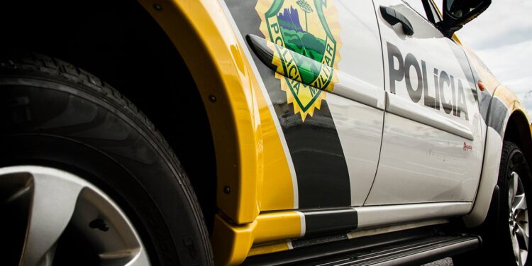 Dois policiais militares suspeitos de envolvimento em homicídio são presos em Foz do Iguaçu