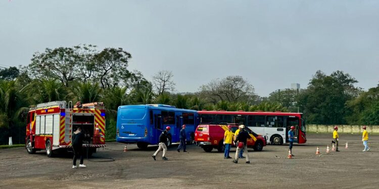 Empresa do Transporte Coletivo realiza simulação de acidente com vítima