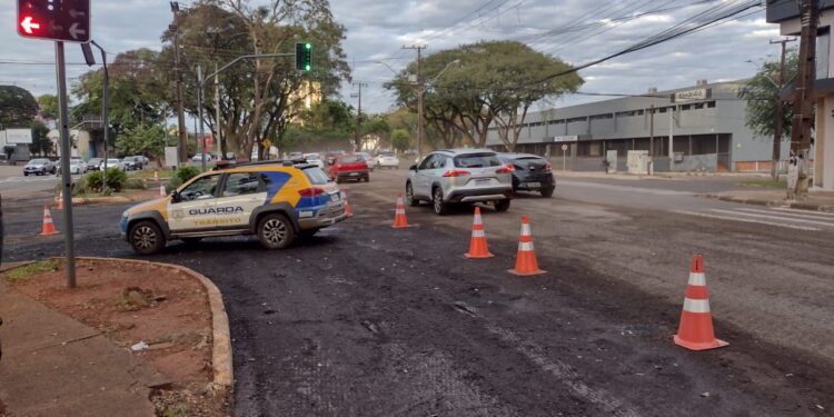 Atenção motoristas: obras de revitalização na Avenida JK têm novo trecho interrompido