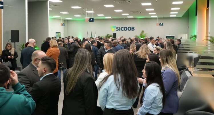Sicoob Três Fronteiras inaugura nova sede da Agência Centro em Foz do Iguaçu