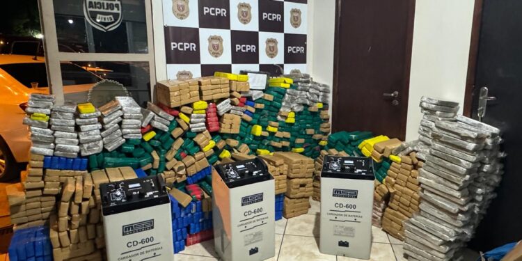 GDE apreende quase 1 tonelada de maconha em uma casa no bairro Três Lagoas