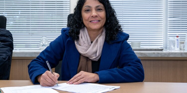 Conheça a servidora da Unioeste que comprou a casa da Itaipu na Vila A