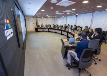 Itaipu e Parque Tecnológico Itaipu (PTI) discutem segurança cibernética em encontro com o Exército