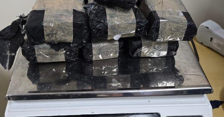 Paraguaio é preso tentando embarcar no aeroporto de Foz com 2 kg de cocaína na bagagem