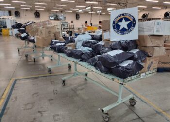 Durante fiscalização, Receita Federal apreende mais de 300 itens em distribuidoras de Foz e Matelândia