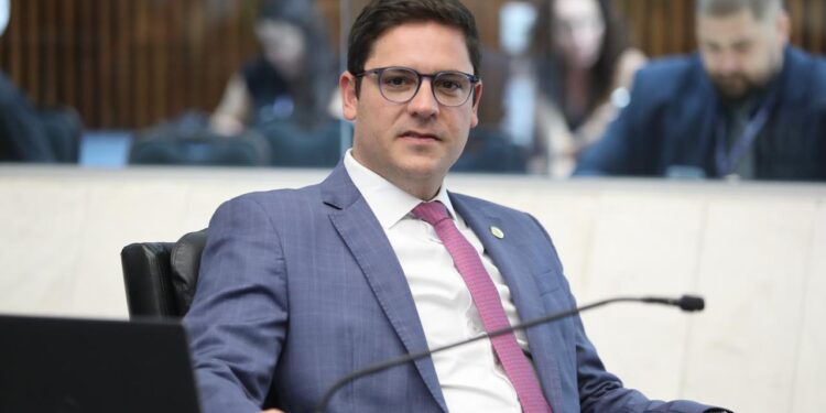 Requerimento de Matheus Vermelho defende mudanças no Transporte Intermunicipal